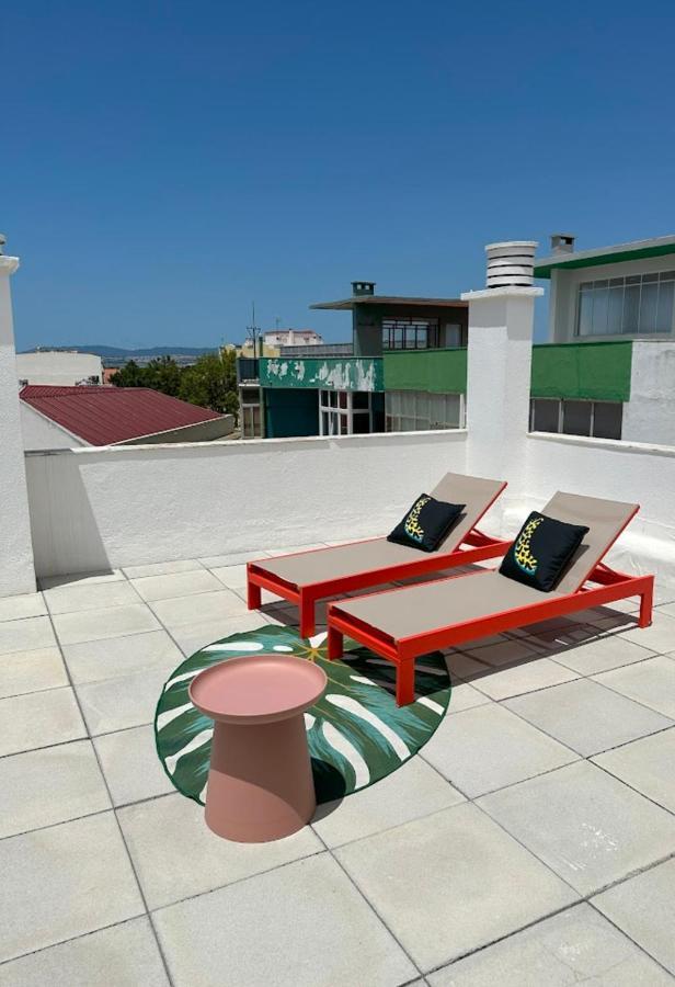 Groovy Caparica Gem With Large Sunny Terrace Apartman Costa de Caparica Kültér fotó